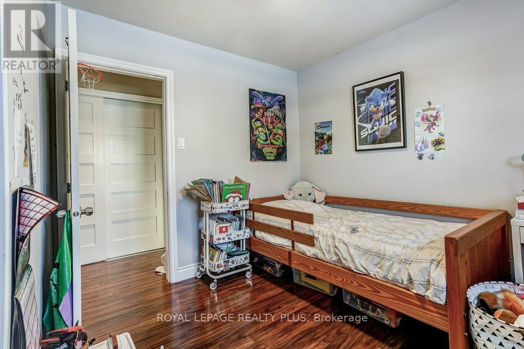 1980 Hartland Drive, Mississauga, ON - Indoor Photo Showing Bedroom