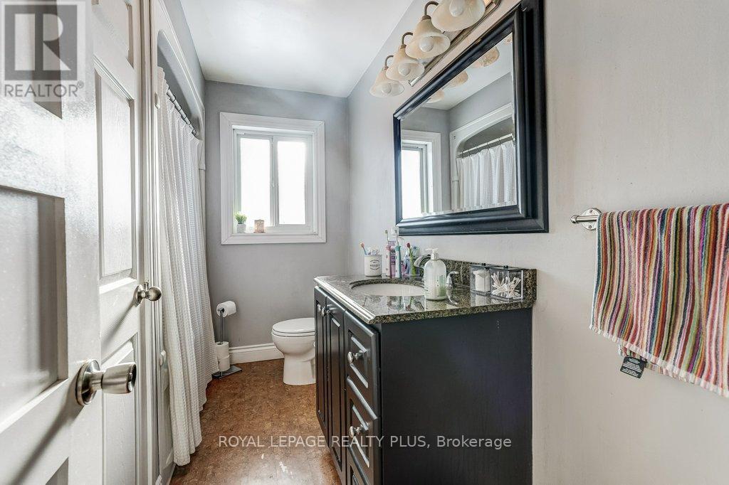 1980 Hartland Drive, Mississauga, ON - Indoor Photo Showing Bathroom