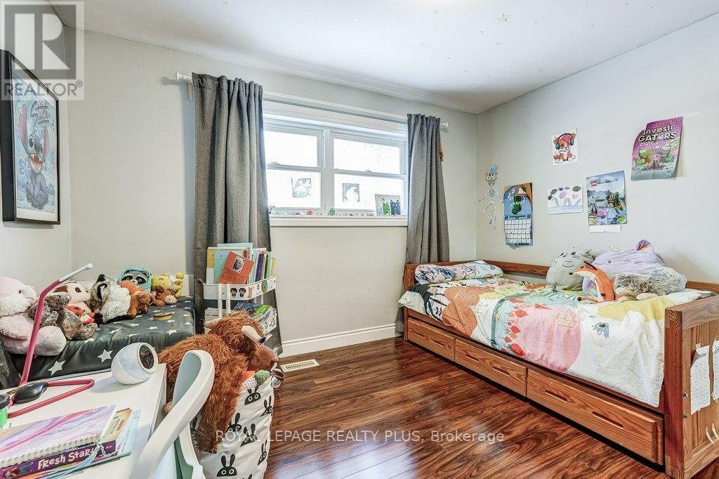 1980 Hartland Drive, Mississauga, ON - Indoor Photo Showing Bedroom