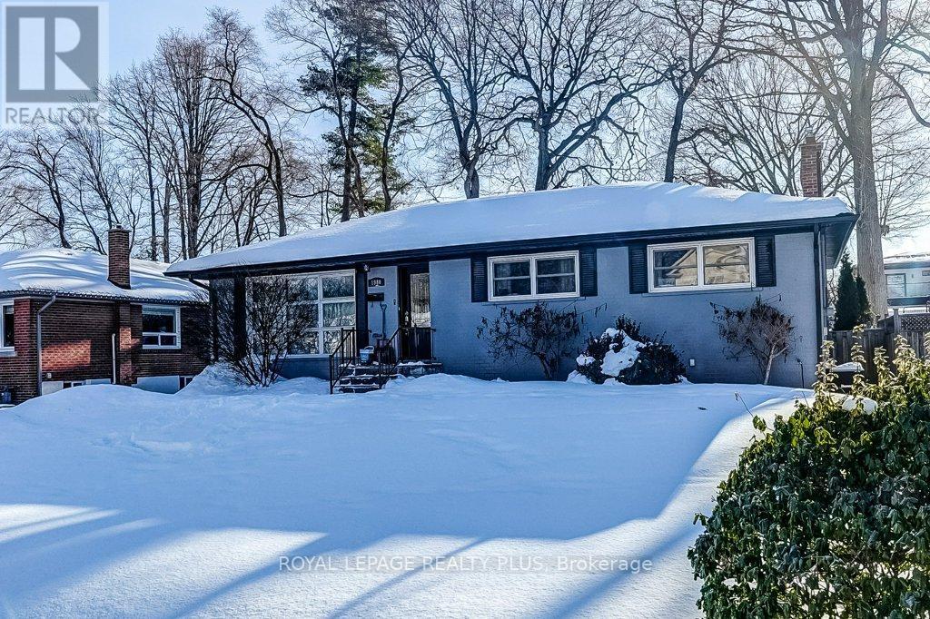 1980 Hartland Drive, Mississauga, ON - Outdoor With Facade