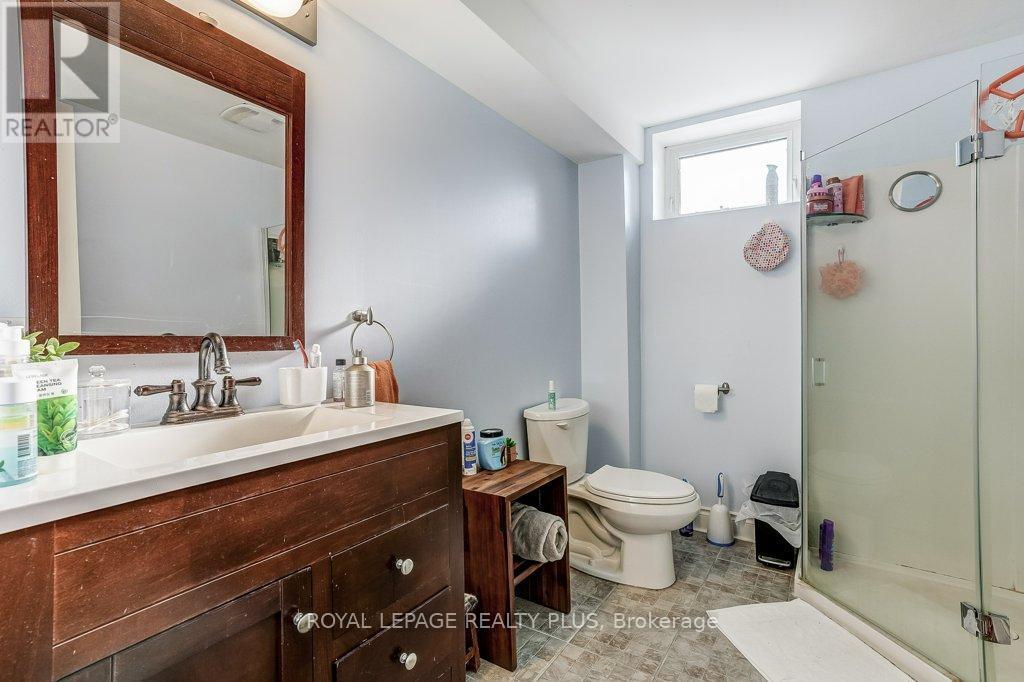 1980 Hartland Drive, Mississauga, ON - Indoor Photo Showing Bathroom