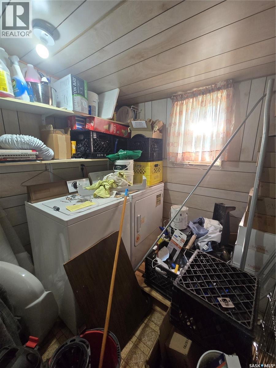 401 Railway Avenue Nw, Watson, SK