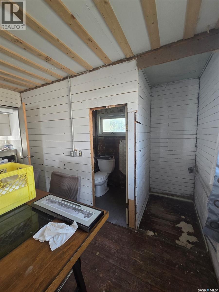 401 Railway Avenue Nw, Watson, SK