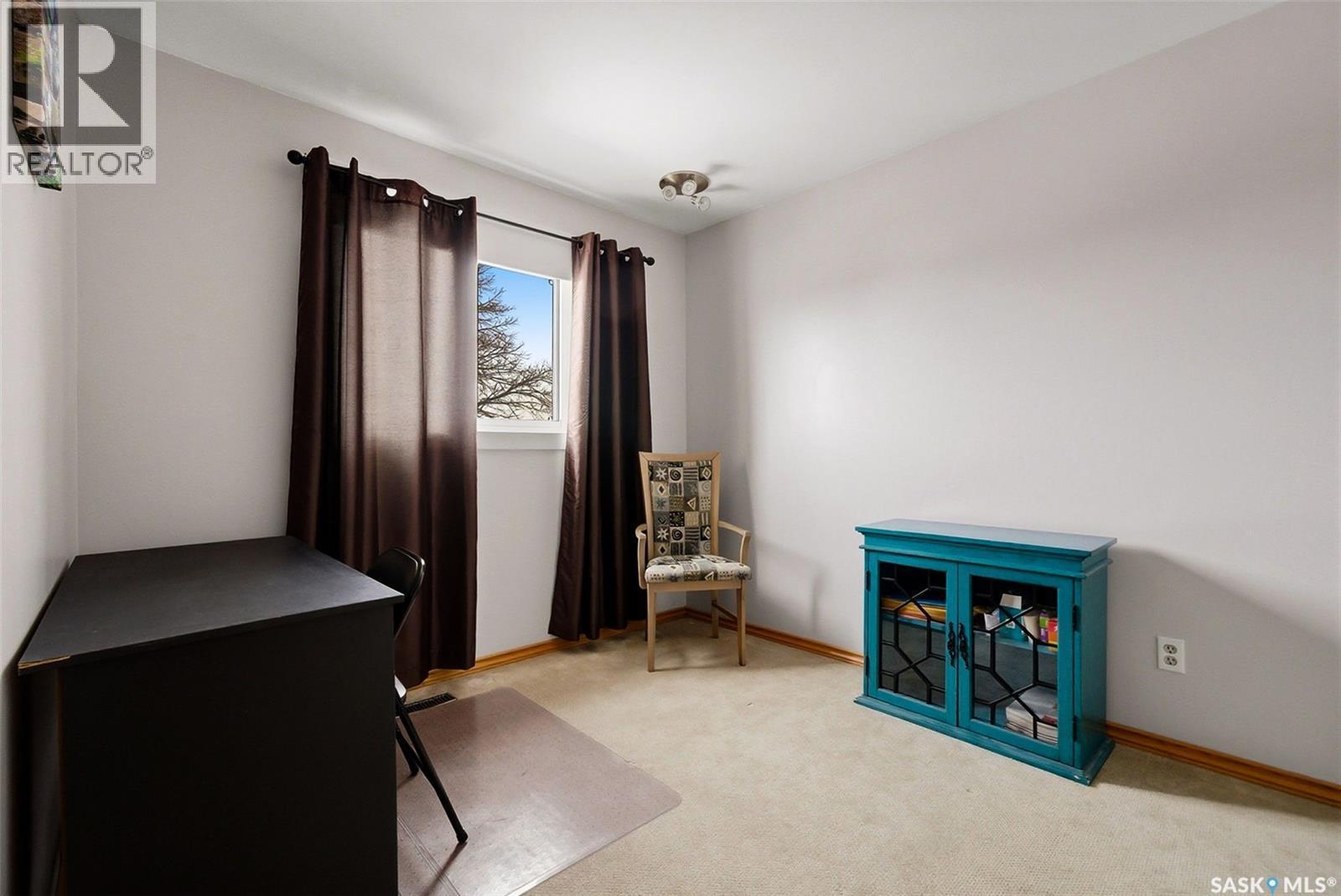 1243 James Crescent, Regina, SK - Indoor