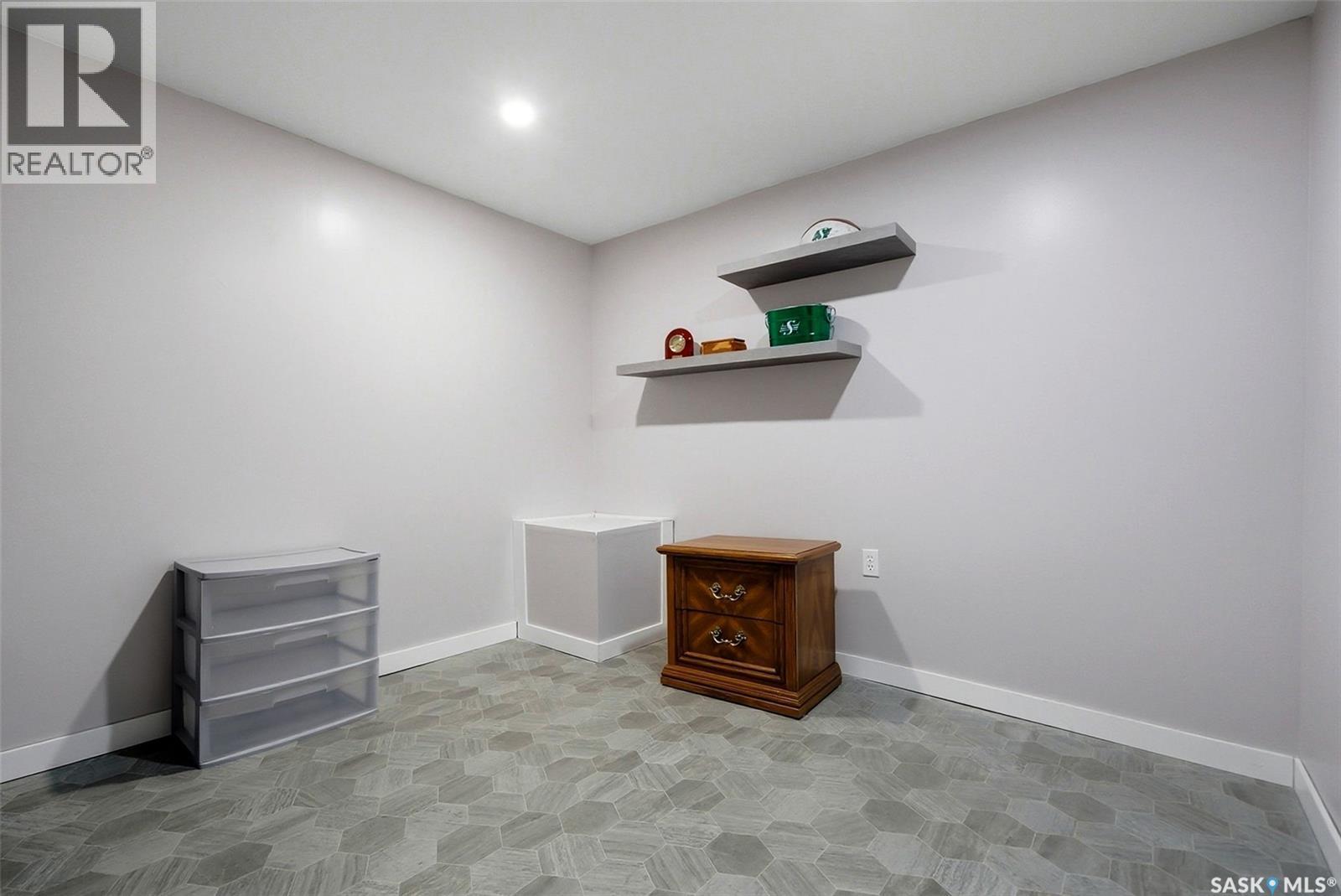 1243 James Crescent, Regina, SK - Indoor Photo Showing Other Room