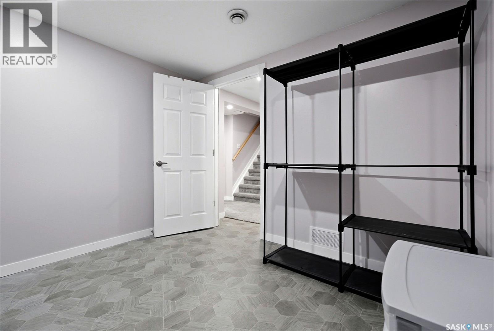 1243 James Crescent, Regina, SK - Indoor Photo Showing Other Room