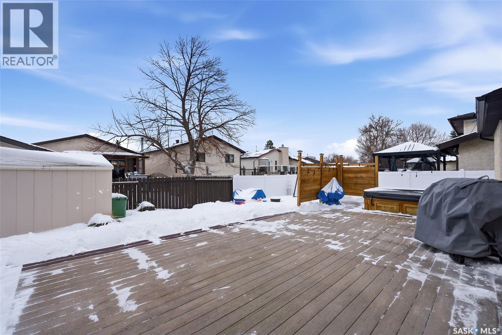 1243 James Crescent, Regina, SK - Outdoor With Deck Patio Veranda