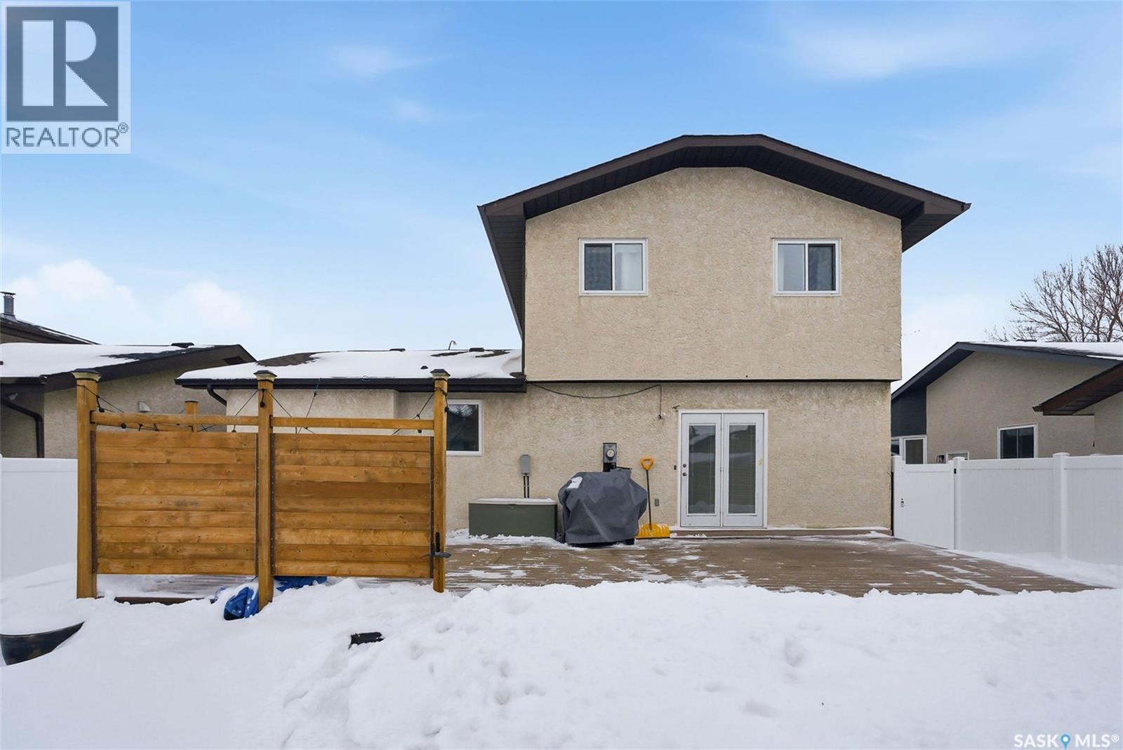 1243 James Crescent, Regina, SK - Outdoor With Exterior