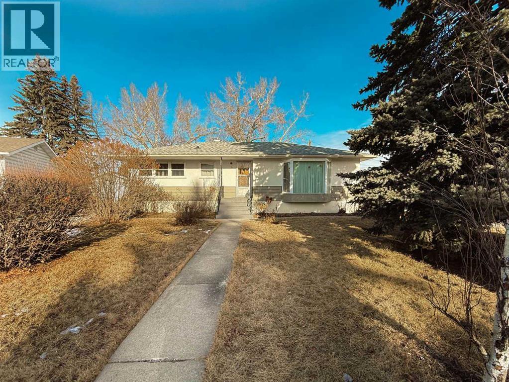 10 Marlowe Place Ne, Calgary, AB - Outdoor