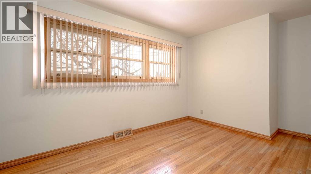 10 Marlowe Place Ne, Calgary, AB - Indoor Photo Showing Other Room