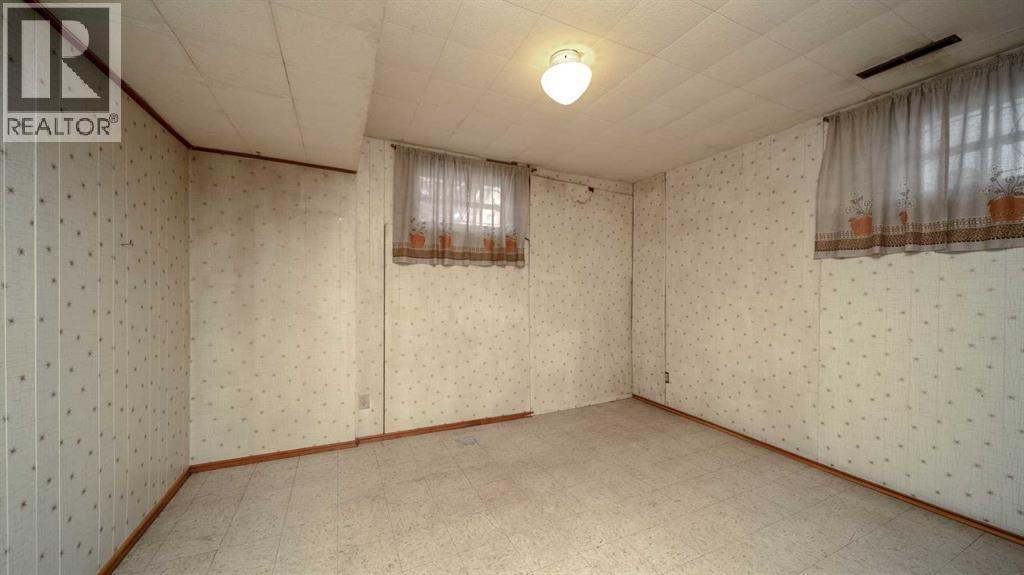 10 Marlowe Place Ne, Calgary, AB - Indoor Photo Showing Other Room