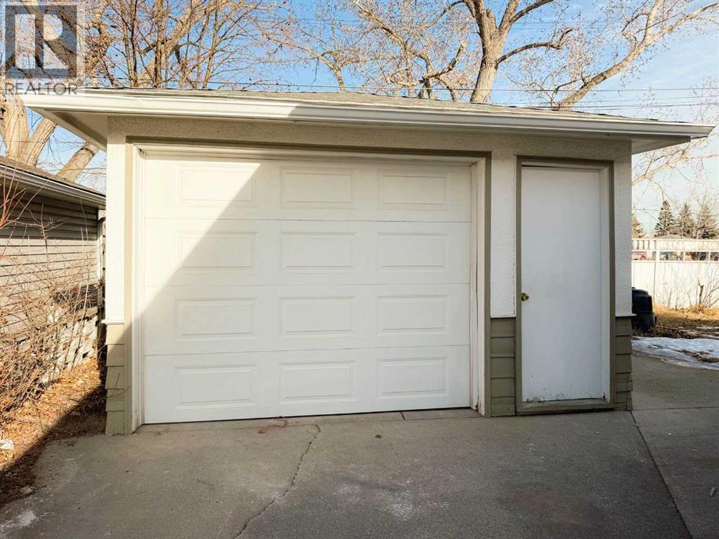 10 Marlowe Place Ne, Calgary, AB - Outdoor With Exterior