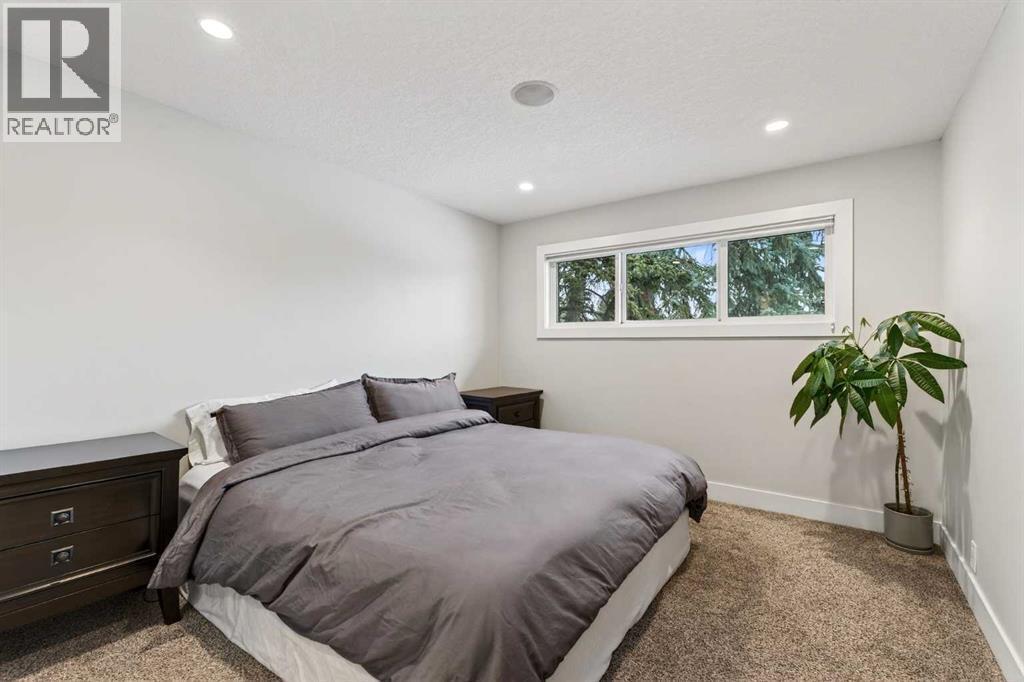 7 Westminster Place Sw, Calgary, AB - Indoor Photo Showing Bedroom