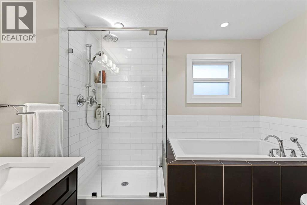 7 Westminster Place Sw, Calgary, AB - Indoor Photo Showing Bathroom