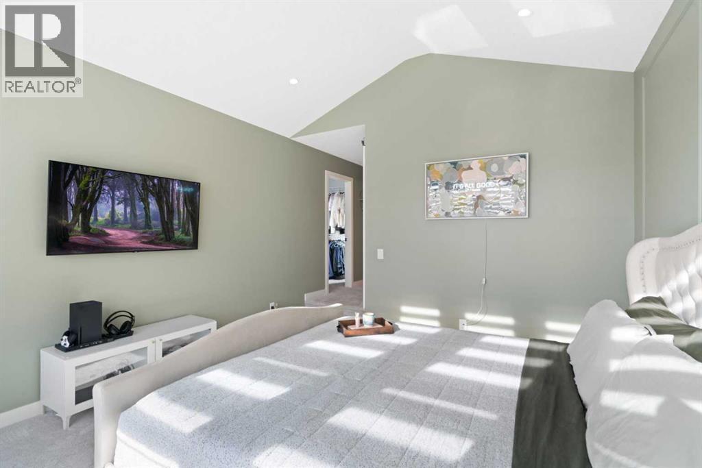 96 Emberside Glen, Cochrane, AB - Indoor Photo Showing Bedroom