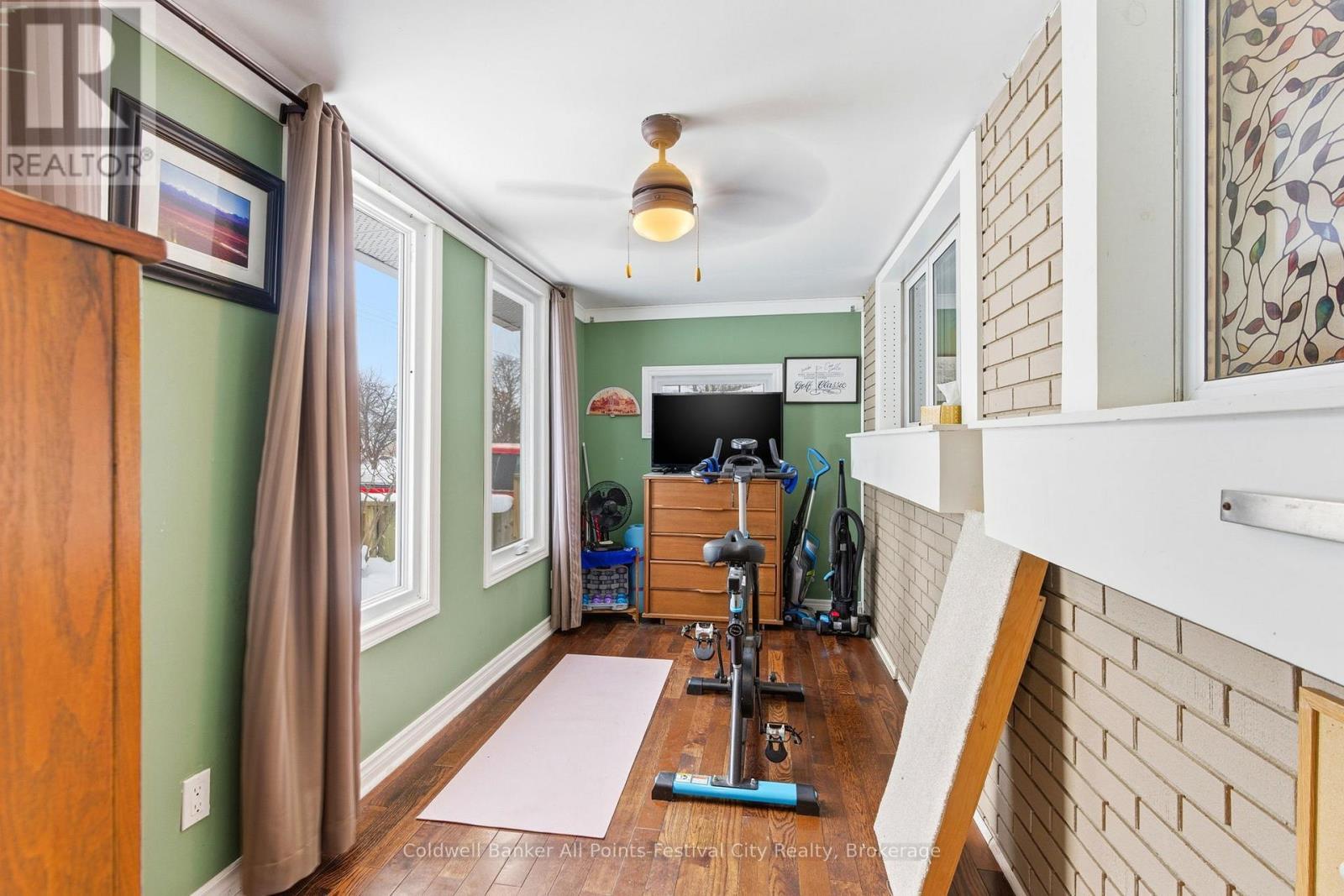 202 Bennett Street W, Goderich (Goderich (Town)), ON - Indoor