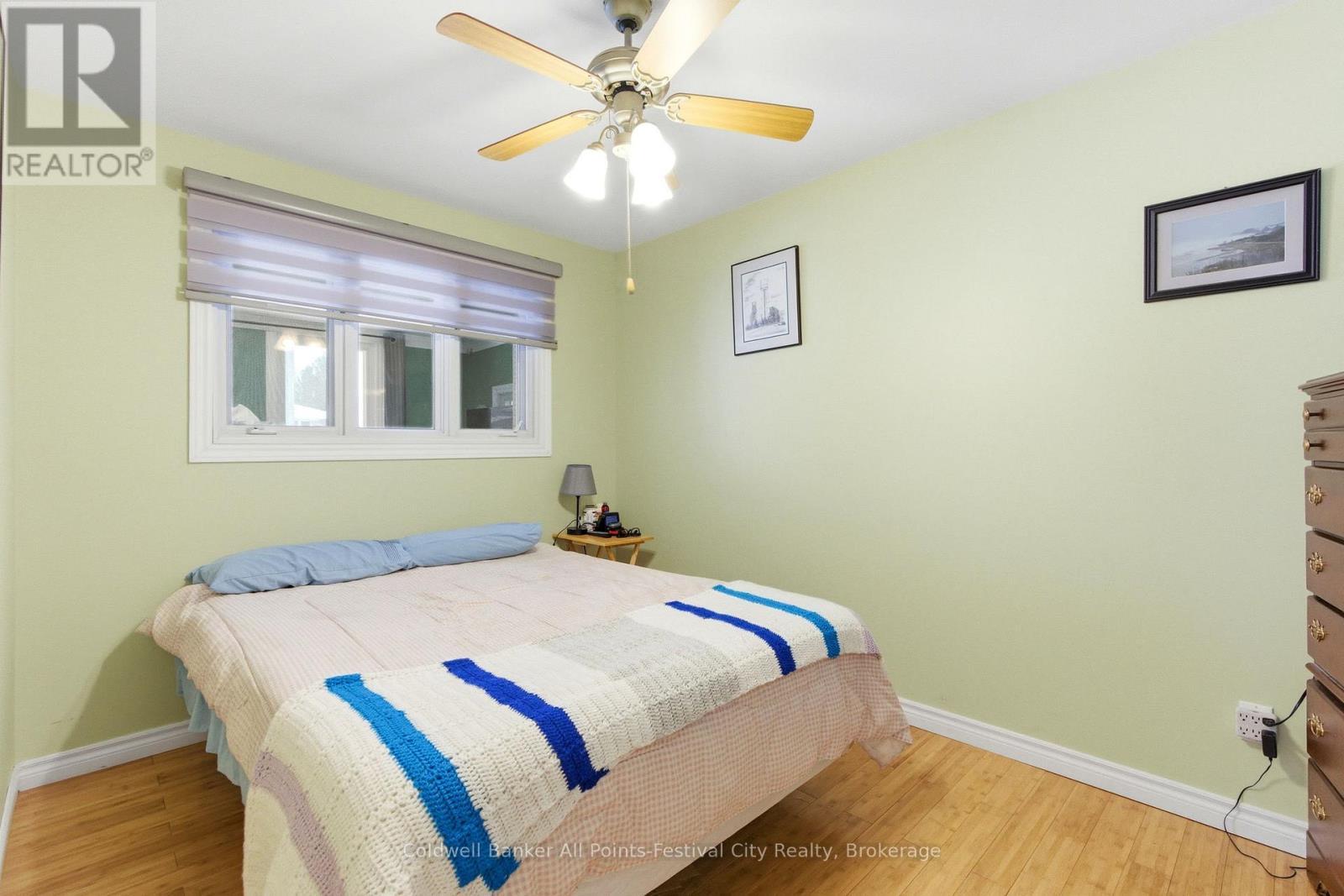 202 Bennett Street W, Goderich (Goderich (Town)), ON - Indoor Photo Showing Bedroom