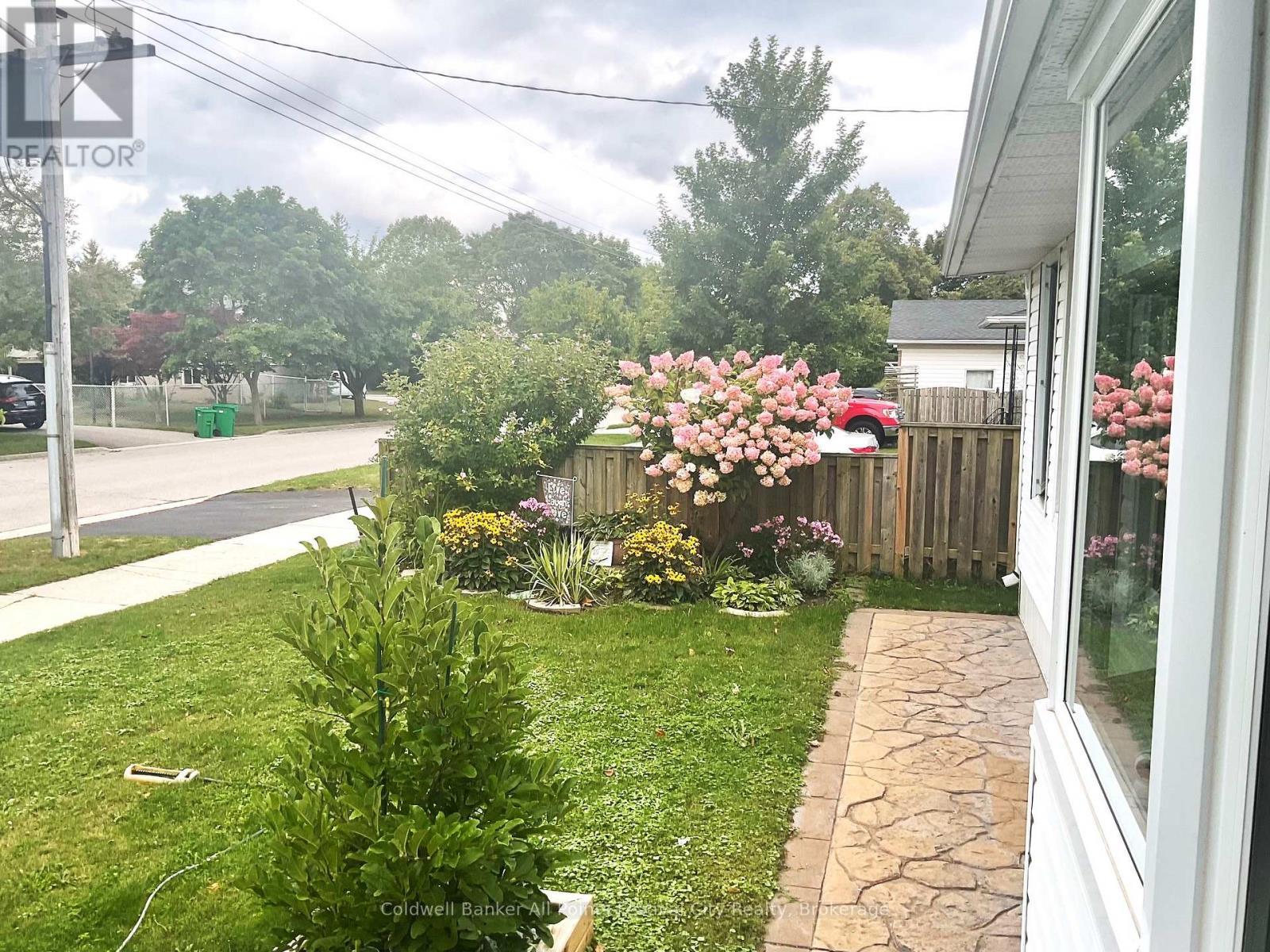 202 Bennett Street W, Goderich (Goderich (Town)), ON - Outdoor