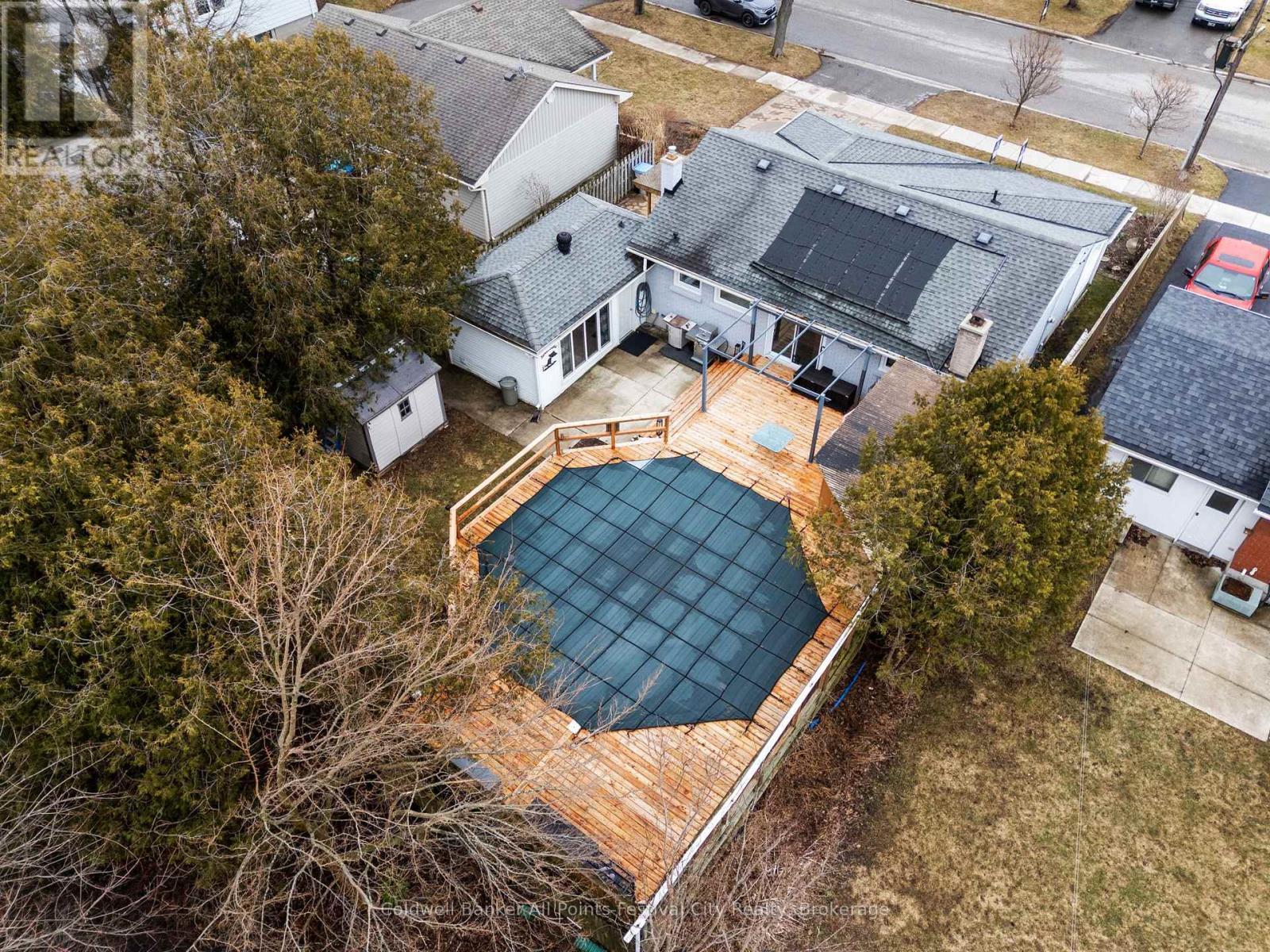 202 Bennett Street W, Goderich (Goderich (Town)), ON - Outdoor