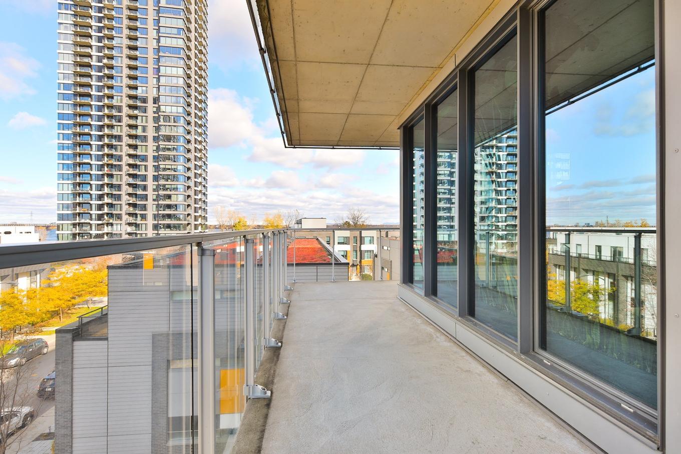 Balcon - 431-111 Ch. De La Pointe-Nord, Montréal (Verdun/Île-Des-Soeurs), QC - Outdoor With Balcony With Exterior
