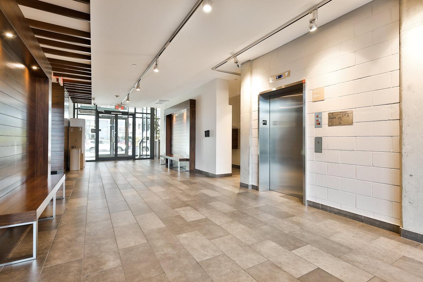 Hall d'entrée/Vestibule - 431-111 Ch. De La Pointe-Nord, Montréal (Verdun/Île-Des-Soeurs), QC - Indoor Photo Showing Other Room