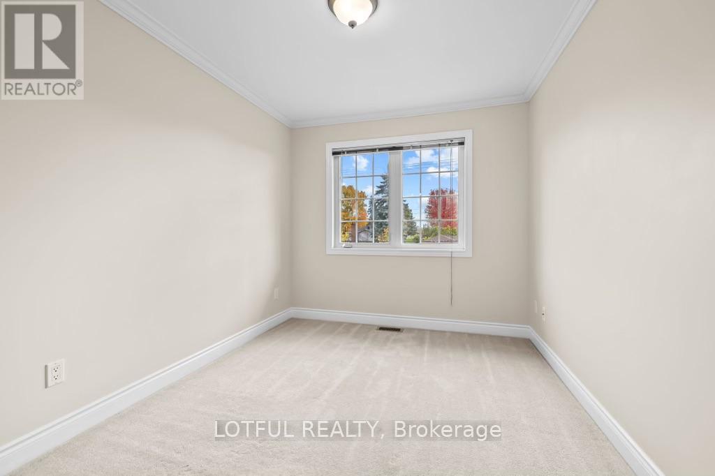 1008 Pinecrest Road, Ottawa, ON - Indoor Photo Showing Other Room