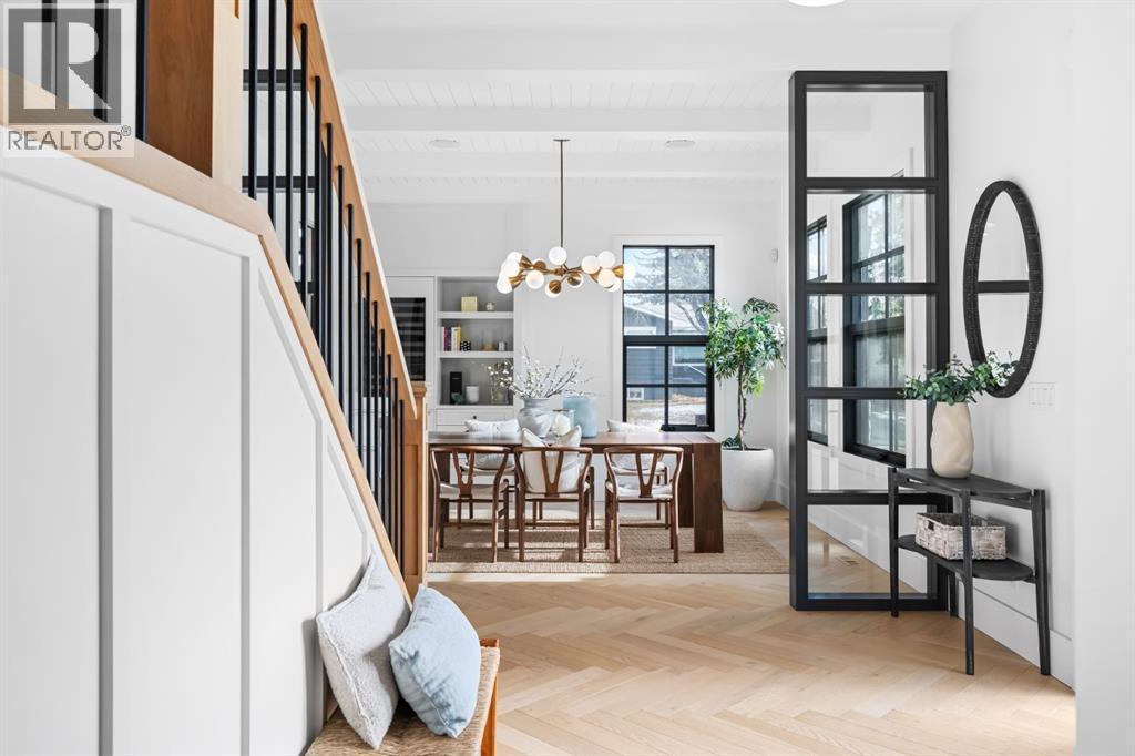 1604 48 Avenue Sw, Calgary, AB - Indoor Photo Showing Other Room