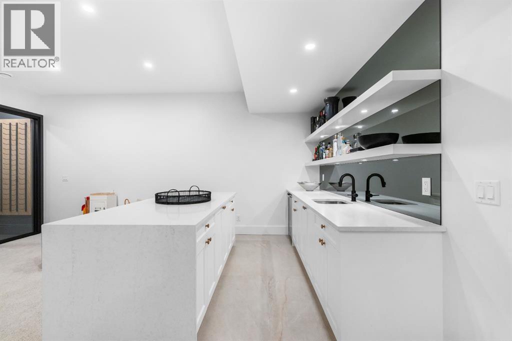 1604 48 Avenue Sw, Calgary, AB - Indoor