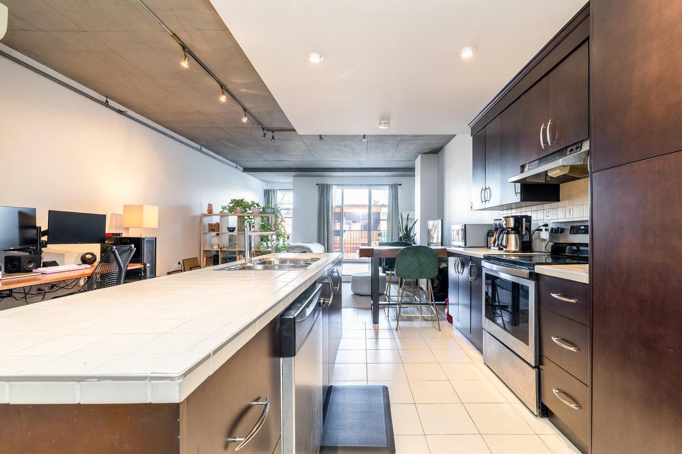 Cuisine - 209-5255 Av. Du Parc, Montréal (Le Plateau-Mont-Royal), QC - Indoor Photo Showing Kitchen