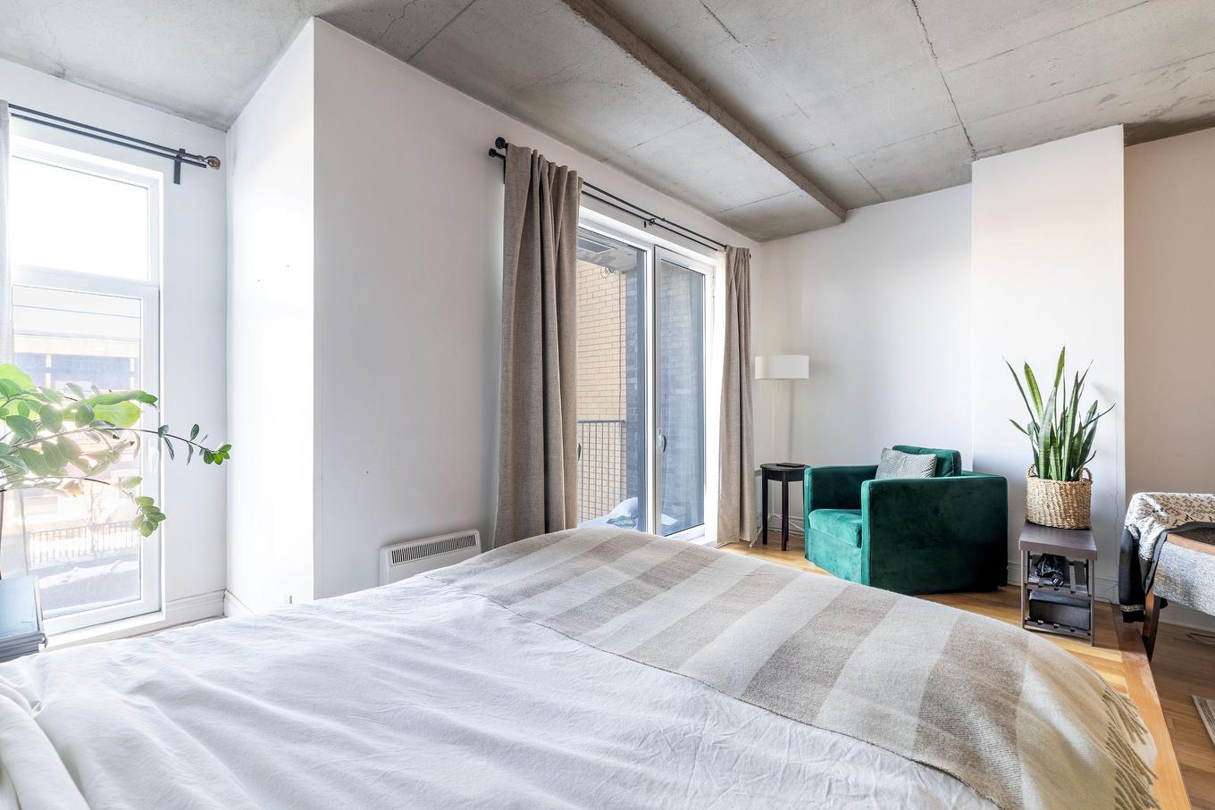 Chambre à coucher - 209-5255 Av. Du Parc, Montréal (Le Plateau-Mont-Royal), QC - Indoor Photo Showing Bedroom