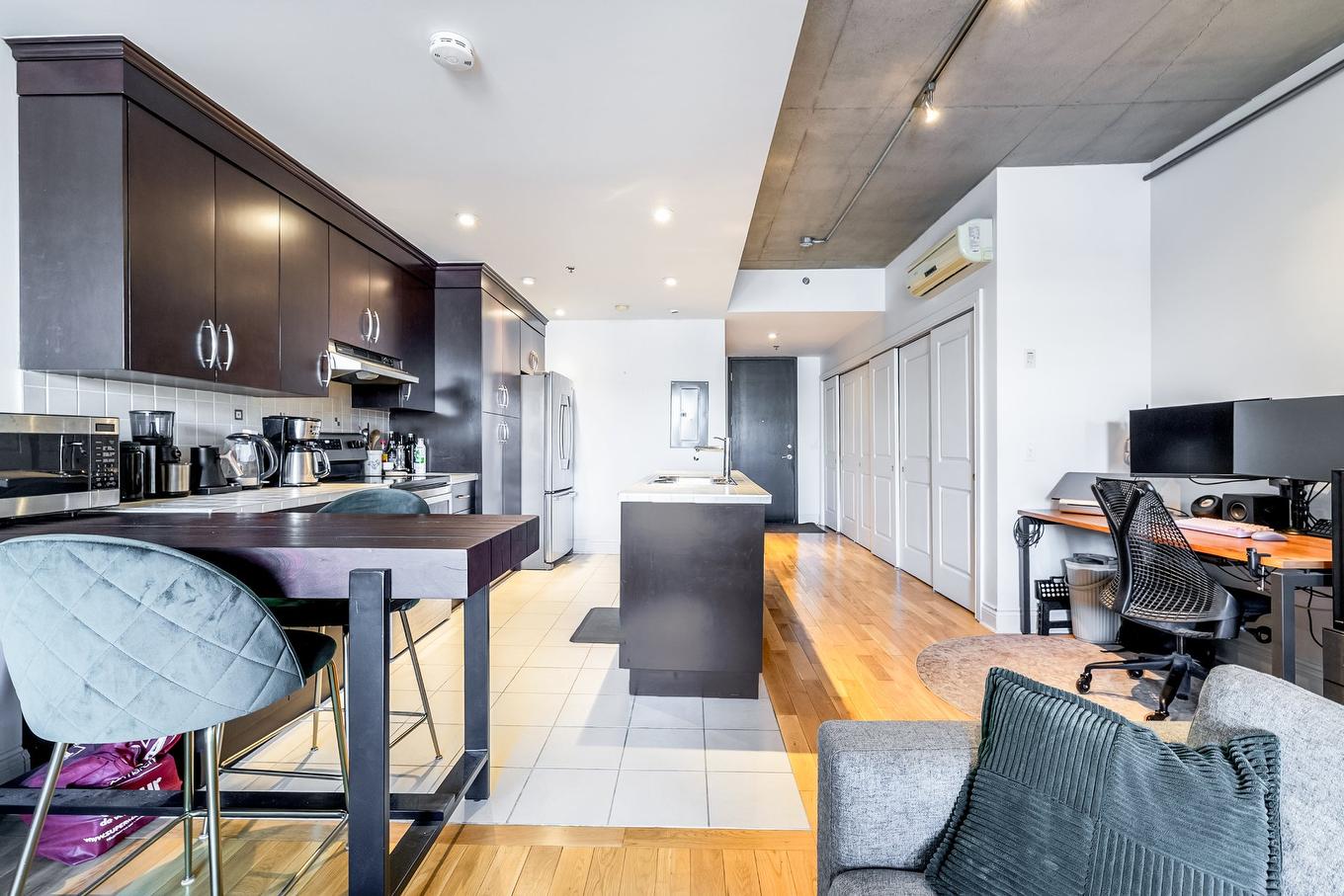 Salle à manger - 209-5255 Av. Du Parc, Montréal (Le Plateau-Mont-Royal), QC - Indoor