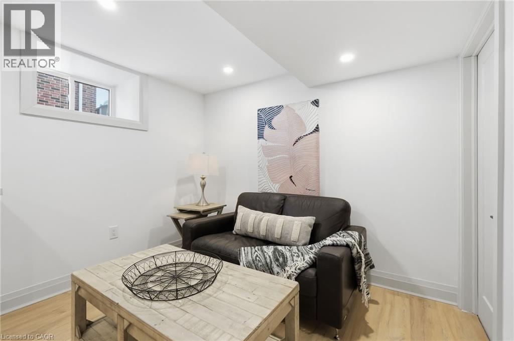 286 East 18Th Street, Hamilton, ON