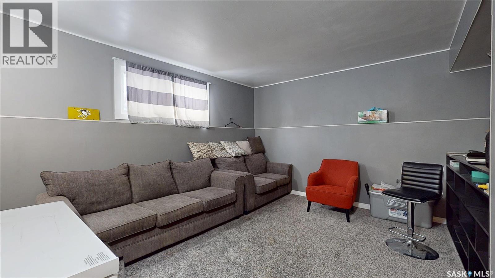 2231 Dewdney Avenue E, Regina, SK - Indoor