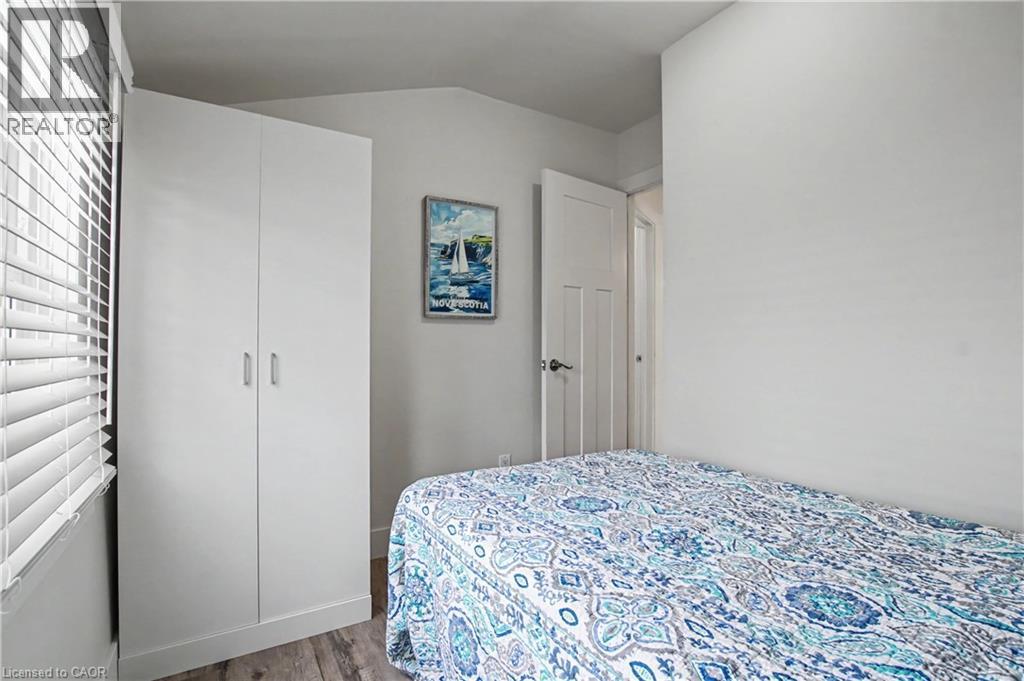 116 Waterloo Street, Waterloo, ON - Indoor Photo Showing Bedroom