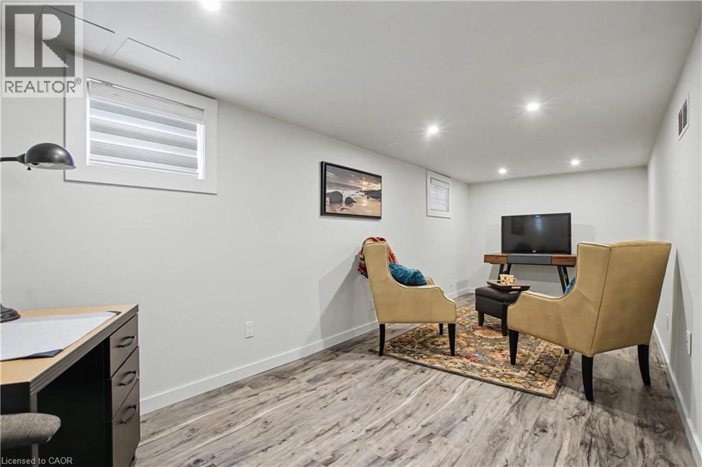 116 Waterloo Street, Waterloo, ON - Indoor