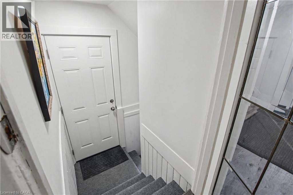 entrance to driveway - 116 Waterloo Street, Waterloo, ON - Indoor Photo Showing Other Room