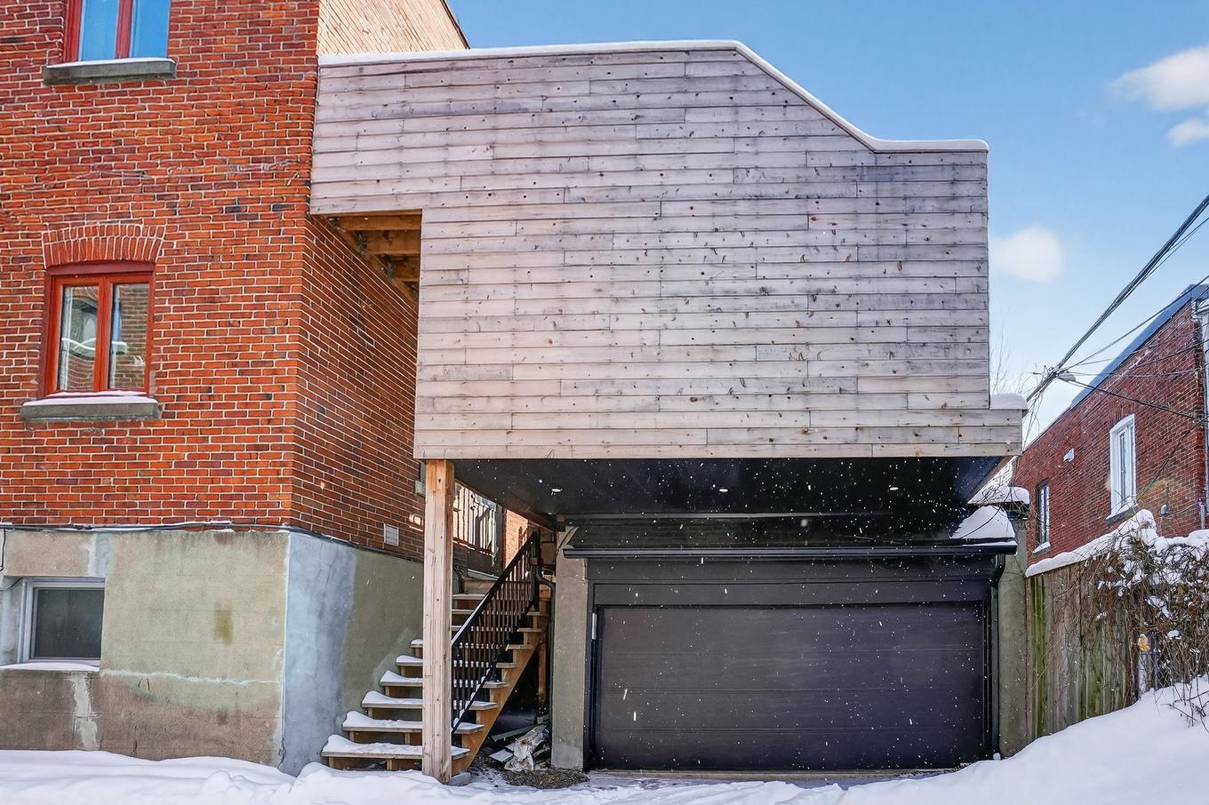 Garage - 4328 Av. Coolbrook, Montréal (Côte-Des-Neiges/Notre-Dame-De-Grâce), QC - Outdoor With Exterior