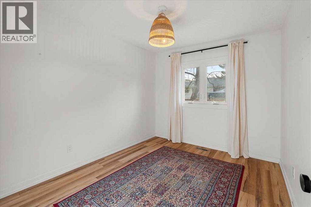 Main Floor - 2023 35 Avenue Sw, Calgary, AB - Indoor Photo Showing Other Room