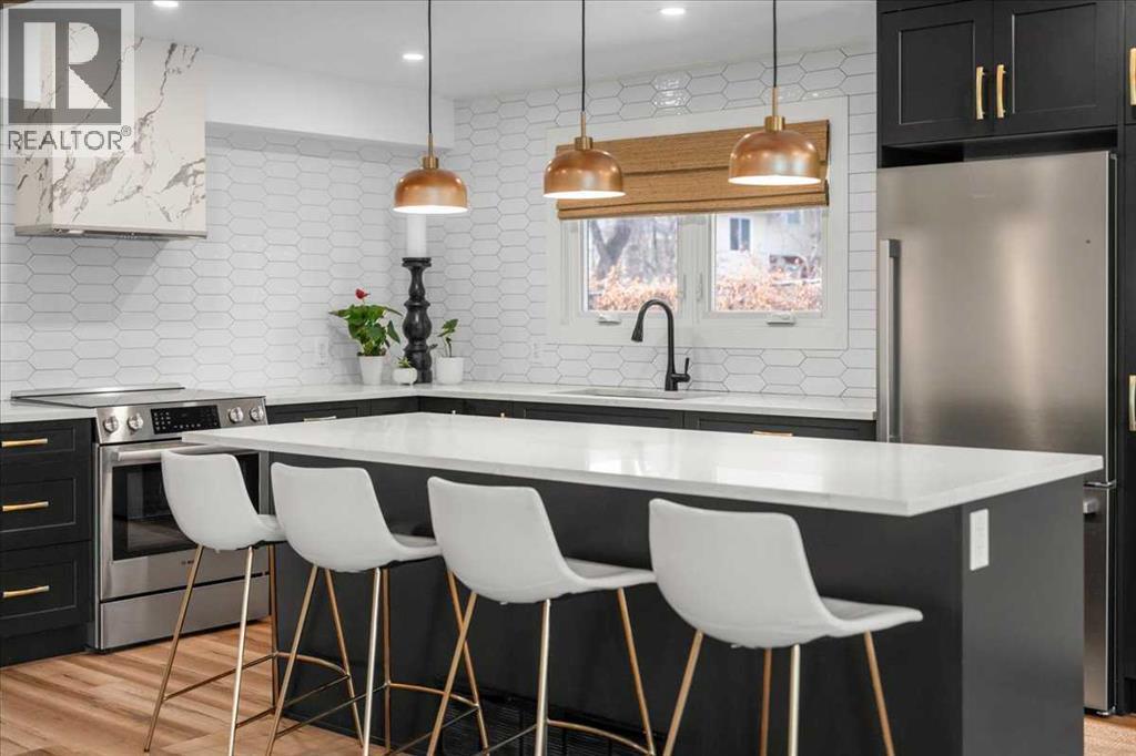 Main Floor - 2023 35 Avenue Sw, Calgary, AB - Indoor