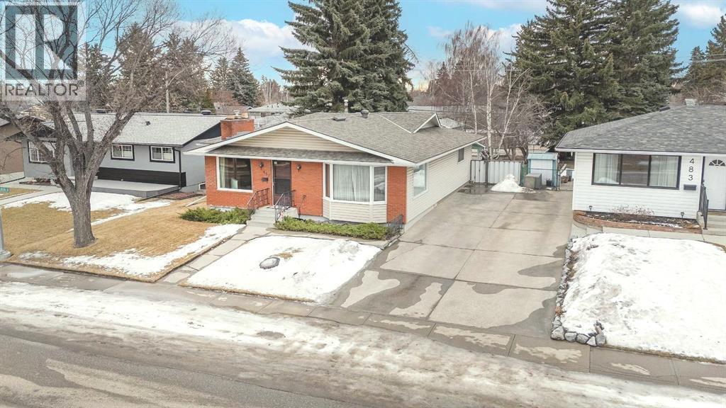 487 Arlington Drive Se, Calgary, AB - Outdoor With Facade