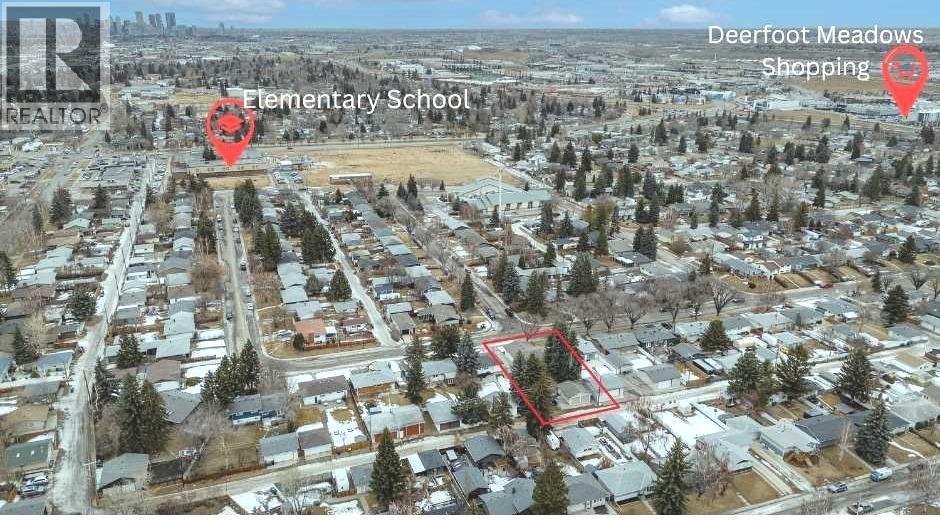 487 Arlington Drive Se, Calgary, AB - Outdoor With View