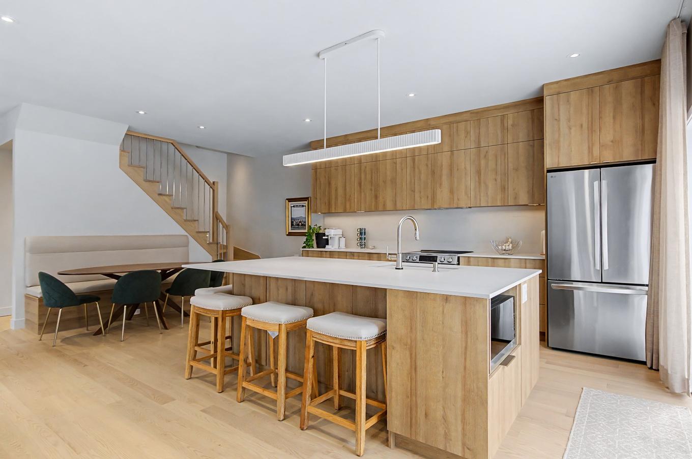 Cuisine - 101-141 Rue Du Cercle-Des-Cantons, Bromont, QC - Indoor Photo Showing Kitchen