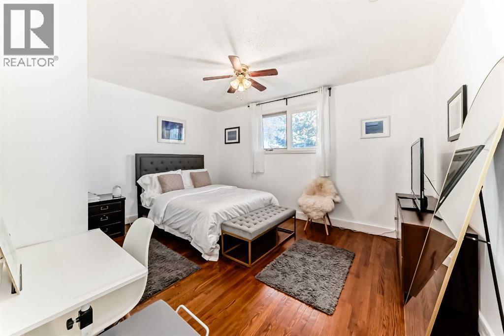 133 28 Avenue Ne, Calgary, AB - Indoor