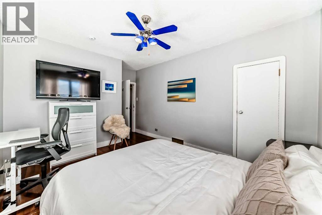 133 28 Avenue Ne, Calgary, AB - Indoor