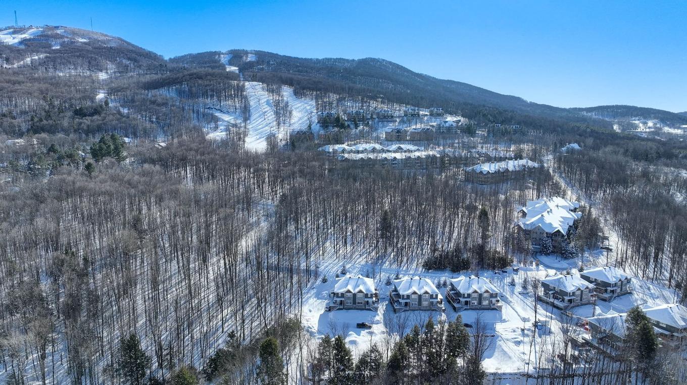 Photo aérienne - 102-141 Rue Du Cercle-Des-Cantons, Bromont, QC - Outdoor With View