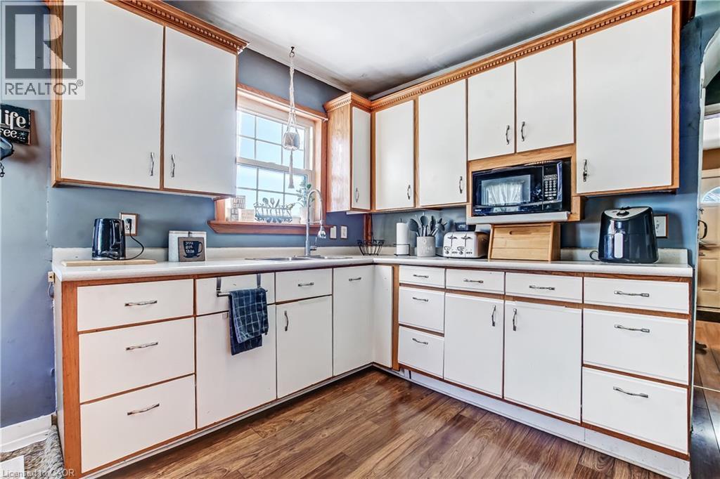 13 Second Avenue E, Simcoe, ON - Indoor Photo Showing Kitchen