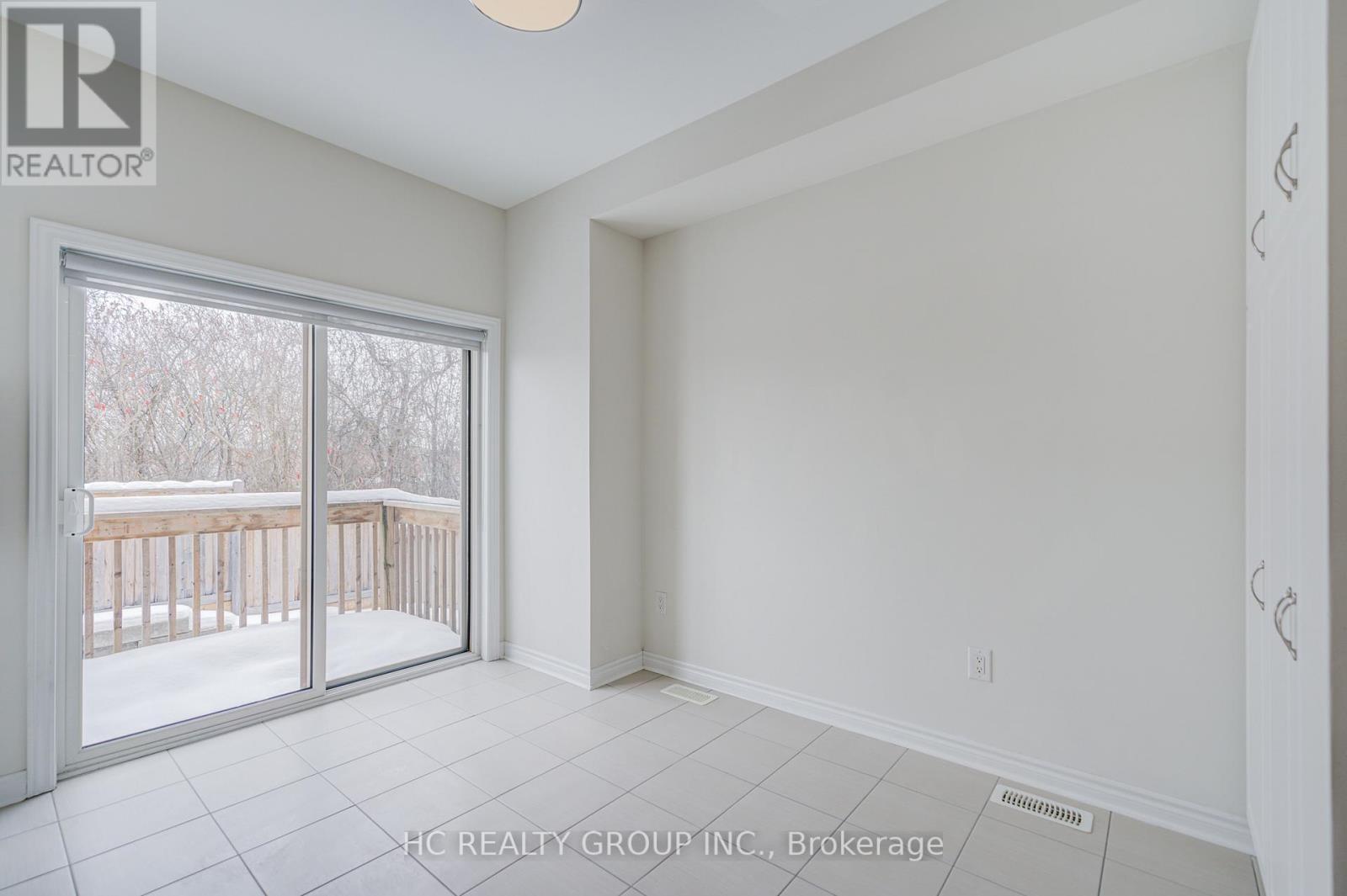 119 Gordon Circle, Newmarket, ON - Indoor Photo Showing Other Room
