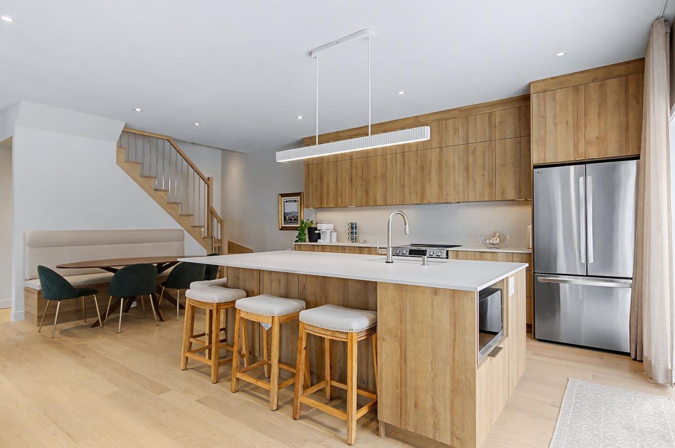 Cuisine - 104-141 Rue Du Cercle-Des-Cantons, Bromont, QC - Indoor Photo Showing Kitchen