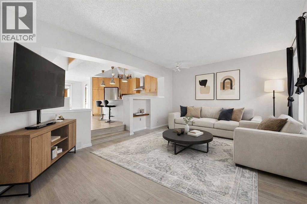 37 Auburn Bay View Se, Calgary, AB - Indoor Photo Showing Living Room