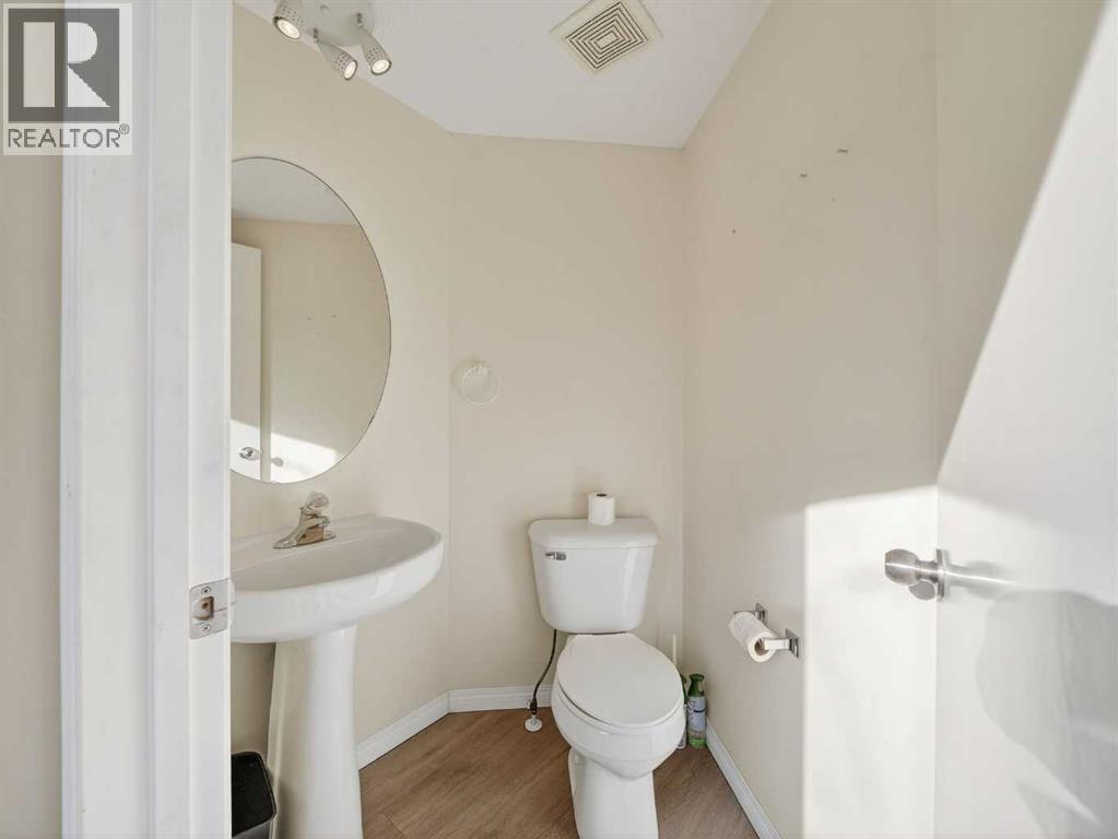 37 Auburn Bay View Se, Calgary, AB - Indoor Photo Showing Bathroom